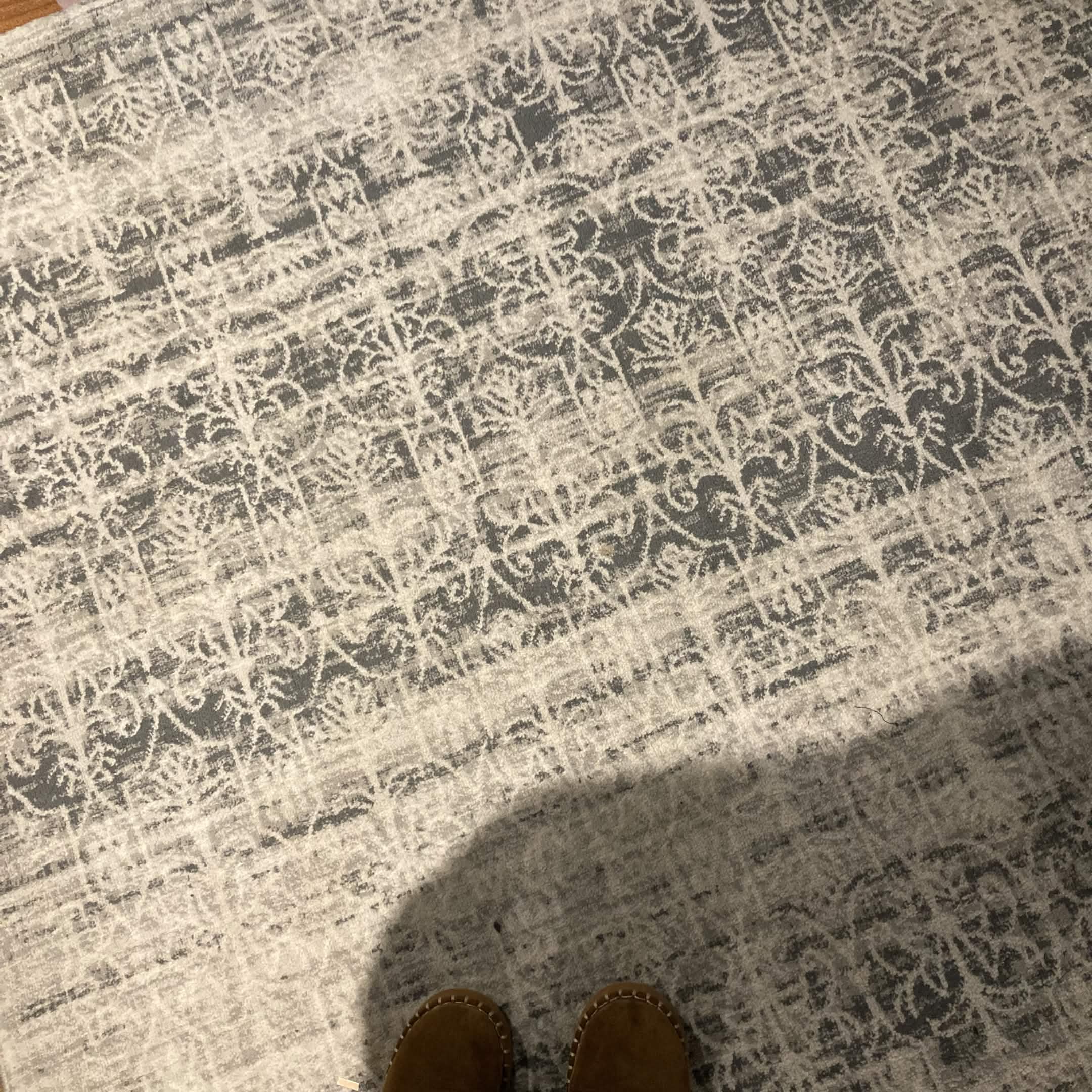 walking on carpet footstep sounds<br><audio controls src='/audio/21.m4a'></audio>